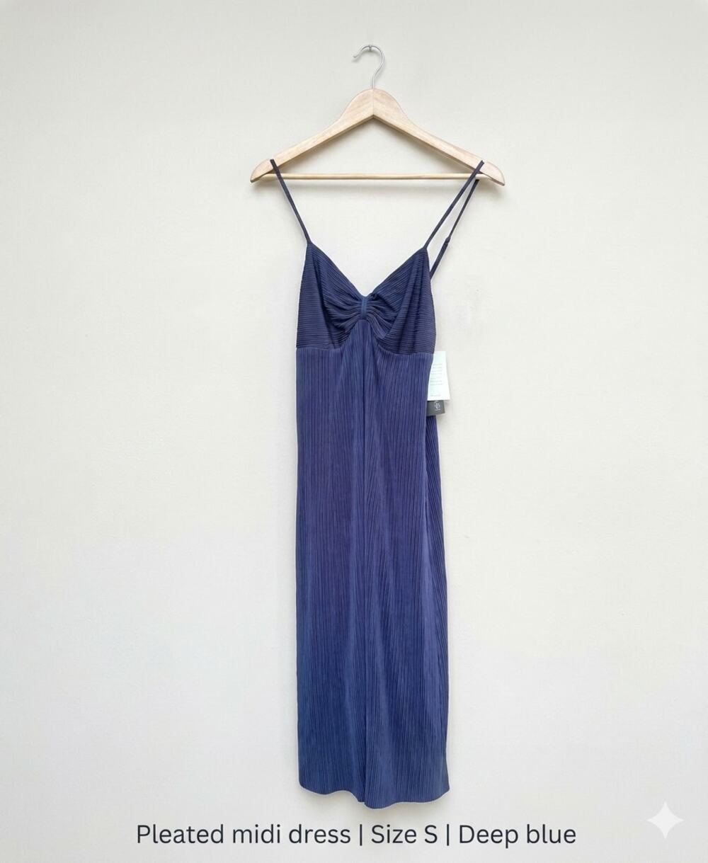 19 Cooper Navy Midi Dress Adjustable Straps Ruched Front NWT Medium